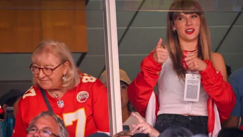 Taylor Swift convivió con la mamá de Travis Kelce en el Arrowhead Stadium