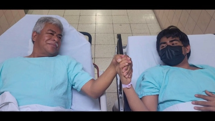 Video-padre-dona-su-riñón-a-su-hijo-que-estaba-a-punto-de-morir-le-salvo-la-vida