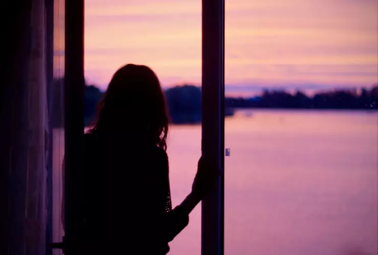 Sunshine Guilt: ¿Qué es y por qué afecta a dos generaciones?