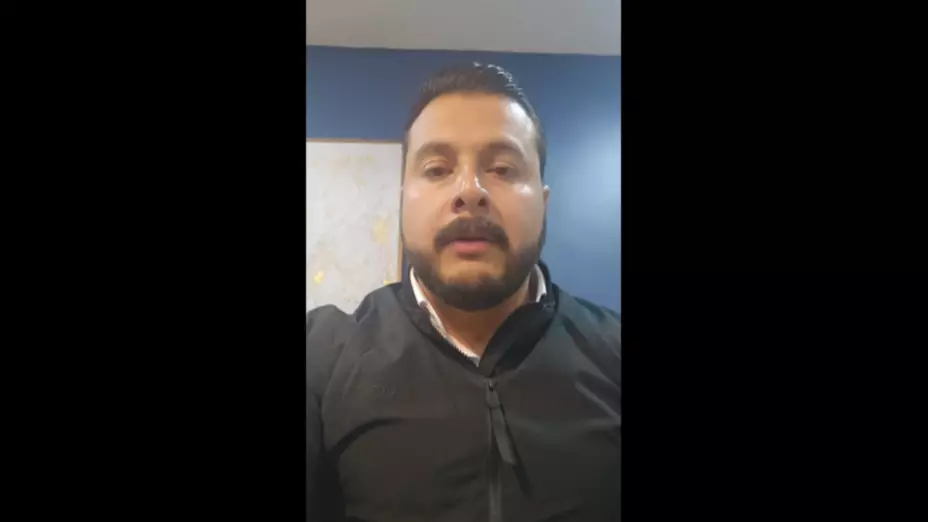 El Alcalde de Tepeapulco, Alfredo González Quiroz realizó una transmisión en vivo donde denunció que fue víctima de violencia política