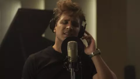 Luisito Rey llega al tráiler de la tercera temporada de ‘Luis Miguel, la serie’