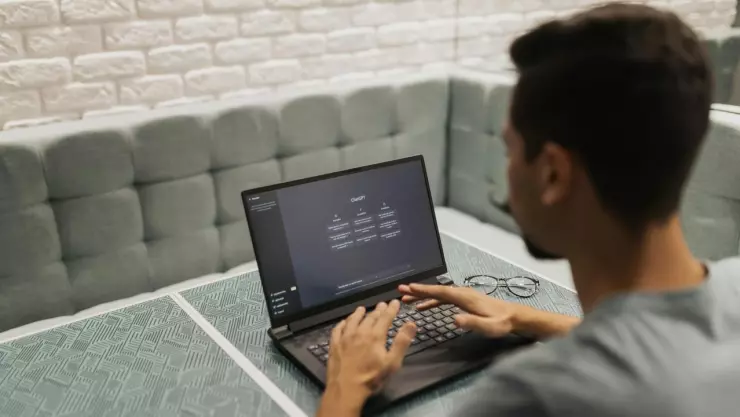 pexels-bertellifotografia-16094044 (1).jpg