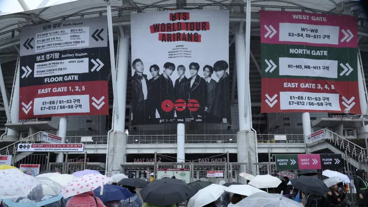 Los conciertos de BTS en México comienzan el 7 de mayo. No olvides guardar tus boletos en Wallet.