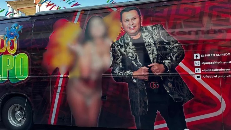 Autobús de Alfredo El Pulpo y sus Teclados