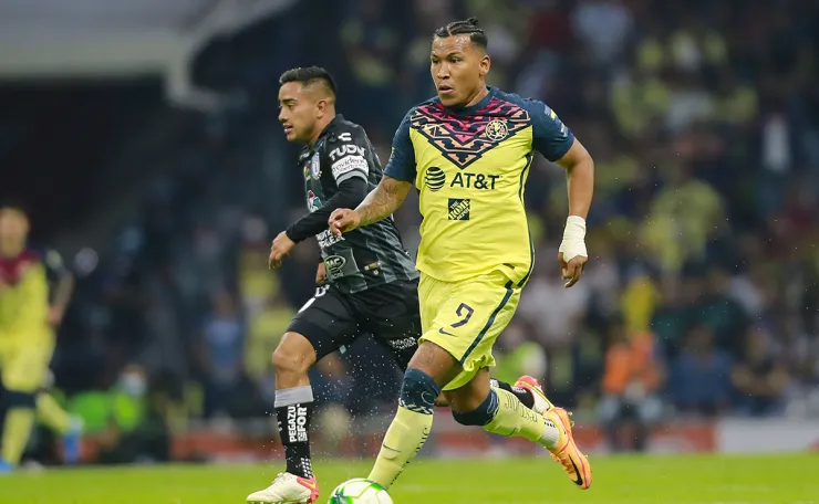 Roger Martínez