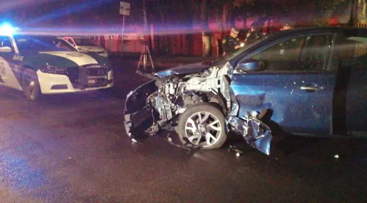 Una policía herida y 3 detenidos deja persecución para recuperar auto robado