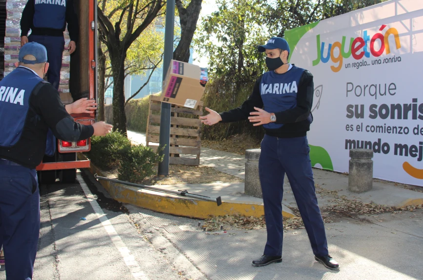 ¡La Secretaría de Marina sigue presente para ayudar a la misión del Juguetón Azteca!