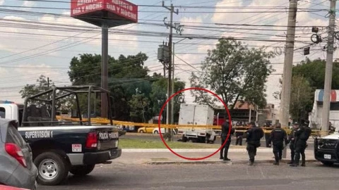 Ladrones fueron atropellados por su víctima en Guadalajara, Jalisco.