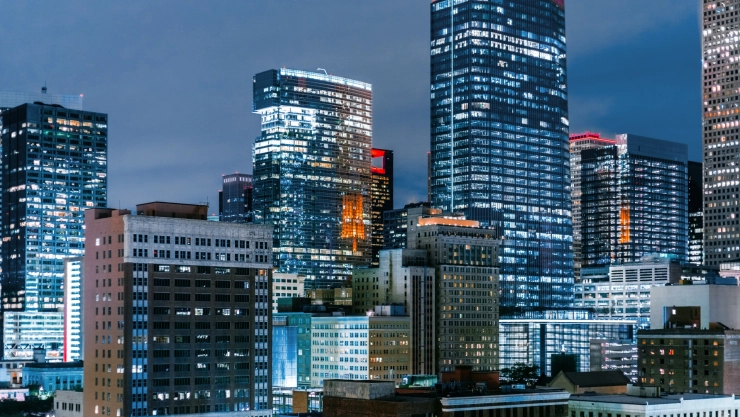 Edificios en la ciudad de Houston, Texas, durante la noche