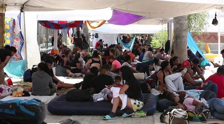 Estados Unidos reanuda sistema de citas CBP One para que migrantes pidan asilo en oficinas de Nuevo Laredo.