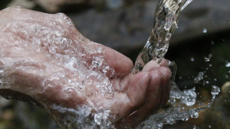 Vecinos-de-Benito-Juárez-reportan-agua-con-mal-olor-en-varias-colonias