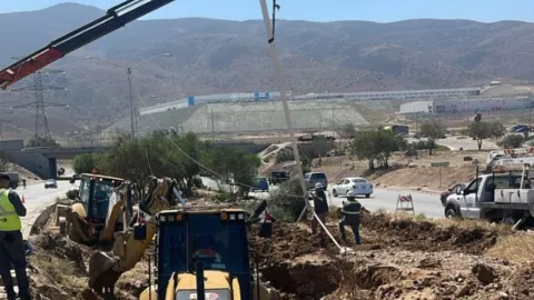 Fuga en acueducto del Blvd. 2000 deja sin agua a colonias de Tijuana y Rosarito