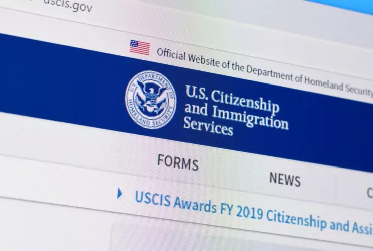 La página web del USCIS.
