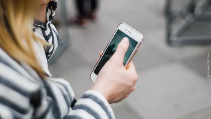 ¿Por qué WhatsApp agregó tres palomitas para mandar mensajes?