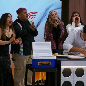 exparticipantes bajan a apoyar a su finalista favorito en la final de masterchef