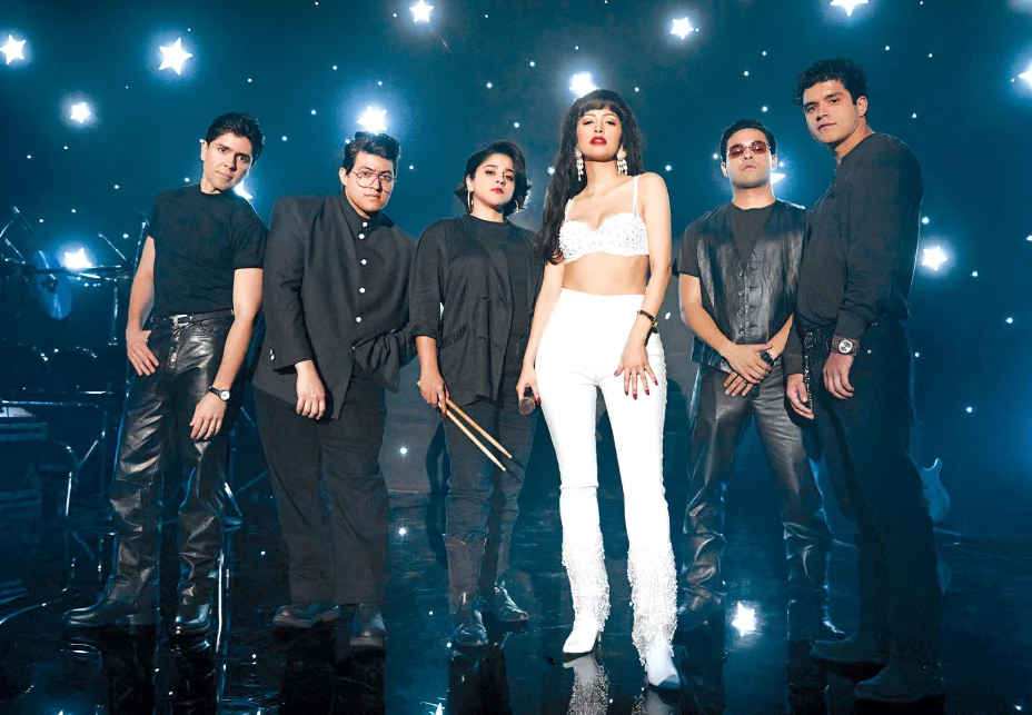 PEREZGROVAS selena-3.jpg