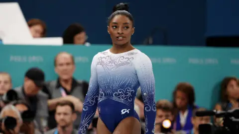 Simone Biles prueba barra de equilibro París 2024 Juegos Olímpicos
