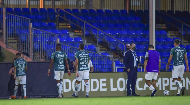 León