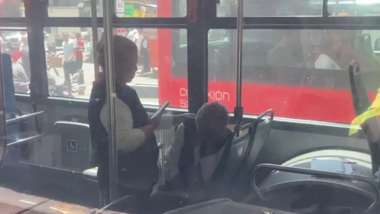 Metrobús atropella a mujer de 63 años en zona centro de CDMX; caos vial por accidente