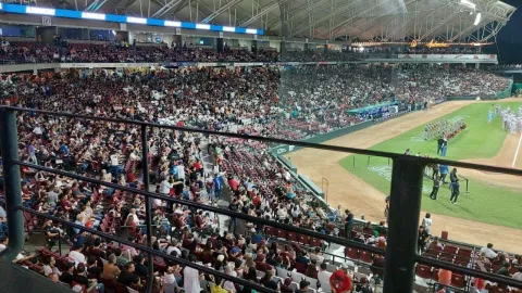 Tomateros vs Algodoneros de Guasave en Culiacán