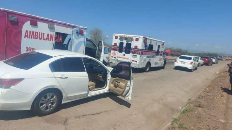 Muere mujer en enfrentamiento entre militares y civiles armados en La Urraca, Mazatlán..jpg