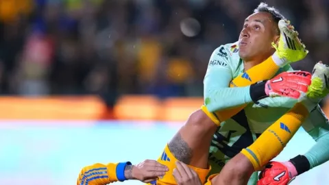 Keylor Navas en Pumas vs Tigres
