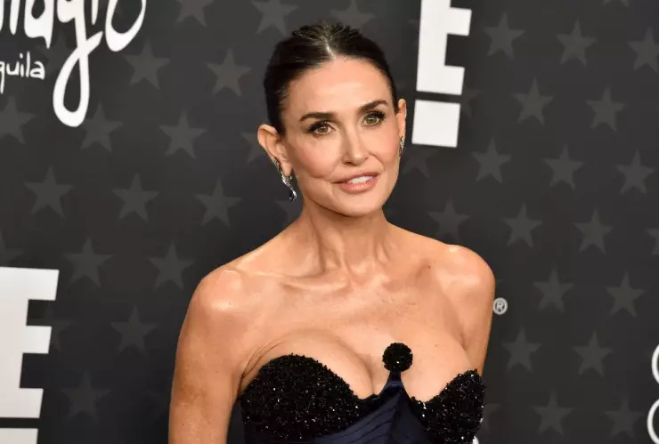 Los looks de Demi Moore en la Temporada de Premios 2025