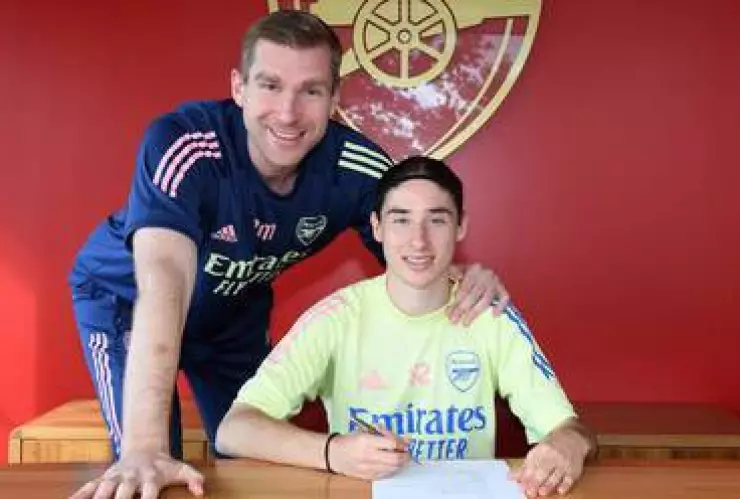 Marcelo Flores firmó con el Arsenal