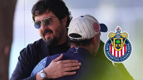 Gabriel Milito está en la cima, el dueño de Chivas lo sabe y esta es la foto que lo confirma