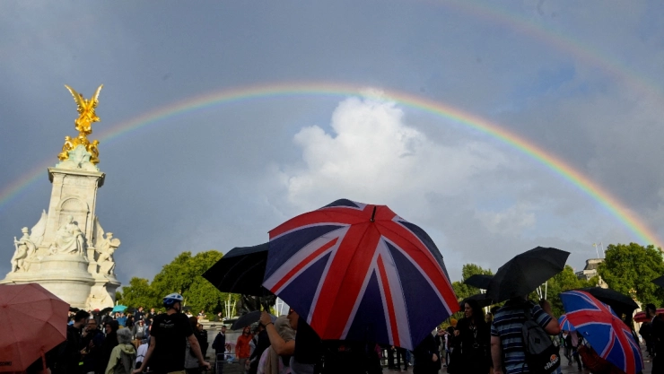 Reina Isabel murió hoy arcoíris