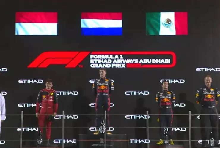 Checo Pérez pierde el subcampeonato, Max gana el GP de Abu Dhabi