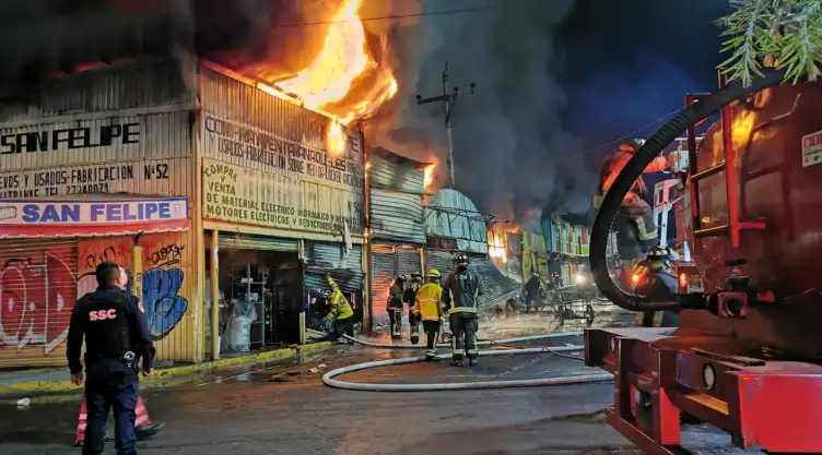 INCENDIO LOCALES SAN FELIPE DE JESUS.jpeg