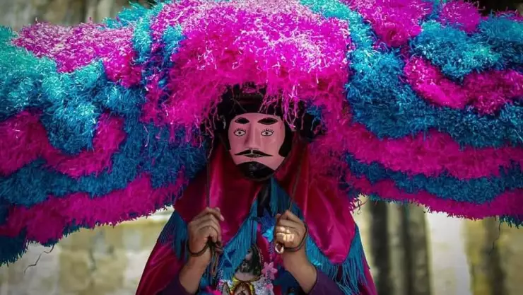 Sayones tetela del Volcán