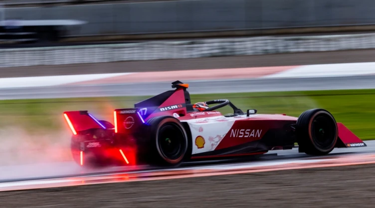 Auto de Nissan para la temporada 2023 de la Formula E