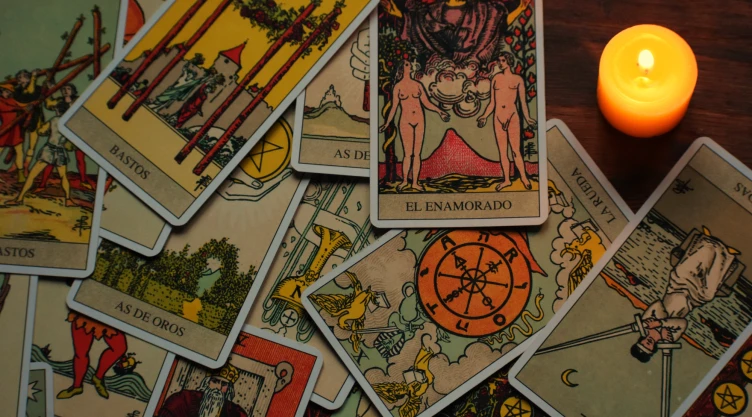 3 cartas del tarot que anuncian cambios drásticos y positivos en tu vida amorosa