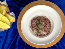 Espagueti al vino rosso
