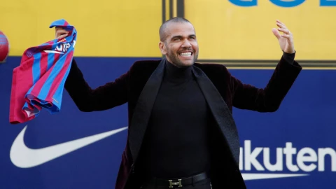 Dani Alves con la camiseta del Barcelona