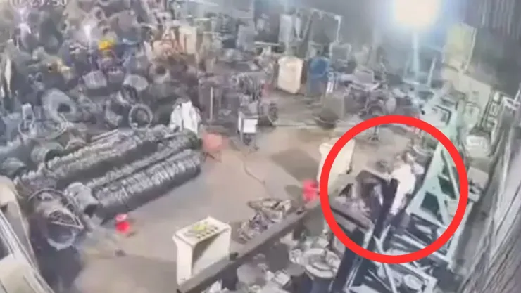 Incidente en planta industrial muestra riesgo en el uso de maquinaria rotativa; redes sociales reaccionan