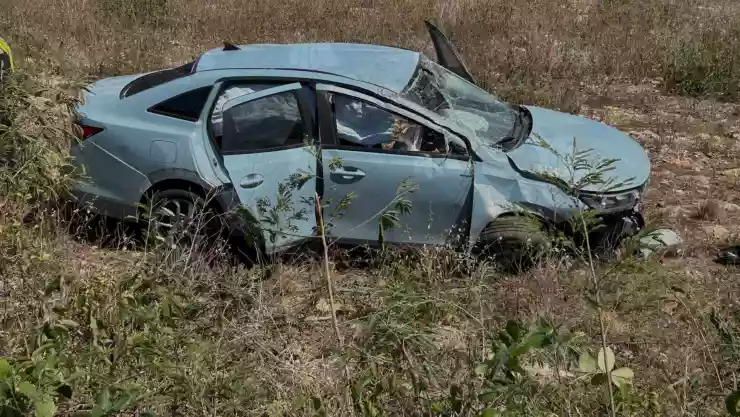 VIDEO_ Fuerte accidente termina en volcadura en la Mocochá - Baca