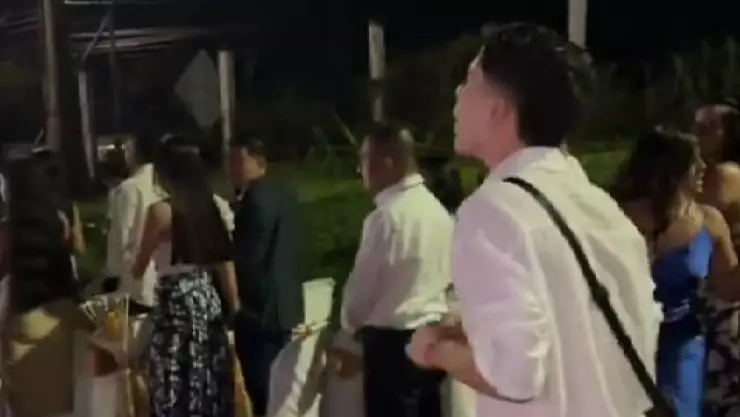 El VIDEO del momento en el que un influencer interrumpe una boda para hacerse viral