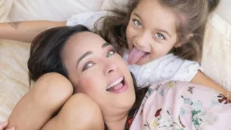 Adamari y su hija..jpg