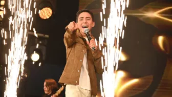 Y en este concierto especial, nos asombró con su nueva composición ¡Nos encantó!