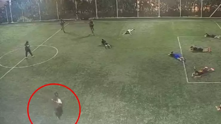 Ataque en partido de fútbol