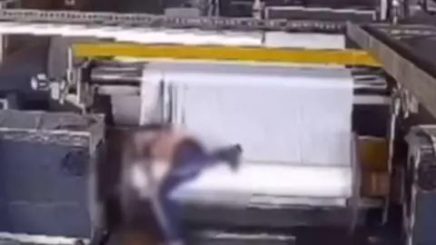 Muere trabajador atrapado en máquina