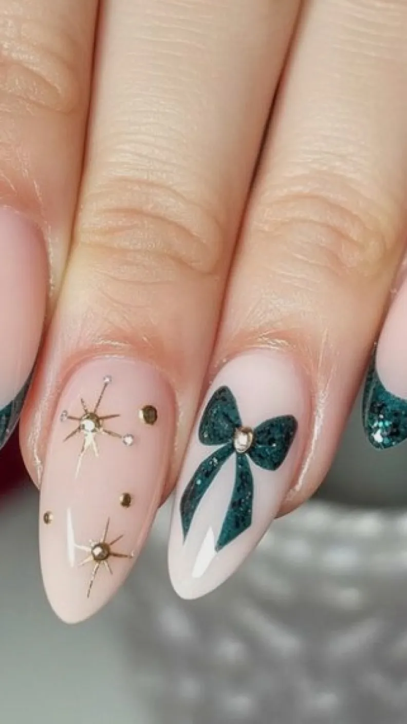 27 ideas de uñas elegantes para Navidad