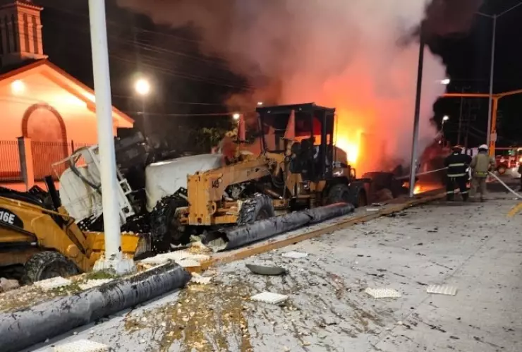 ¡Tragédia en lunes! Tres muertos y un herido deja fuerte accidente de tráiler en Campeche; esto se sabe