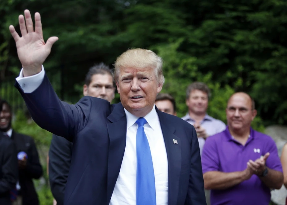 Trajes de Donald Trump son hechos en México