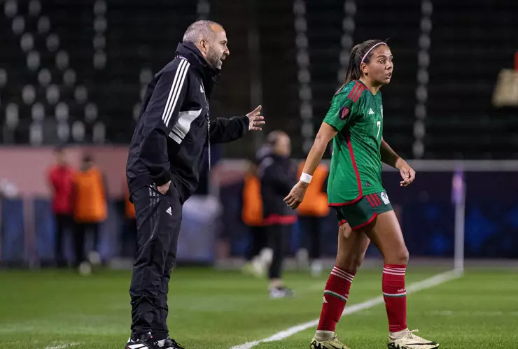 Pedro López, técnico Selección Mexicana femenina