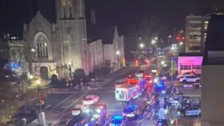 Tiroteo en Concrod, Carolina del Norte, durante encendido de árbol de Navidad; reportan lesionados