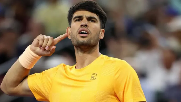 Carlos Alcaraz se tatúa luego de ganar el Australian Open